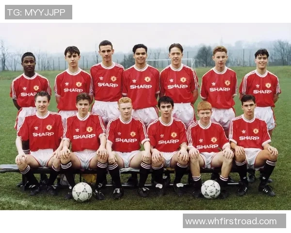 韩国足球明星加盟曼联的传奇故事与影响力分析 韩国足球明星加盟曼联的传奇故事与影响力分析